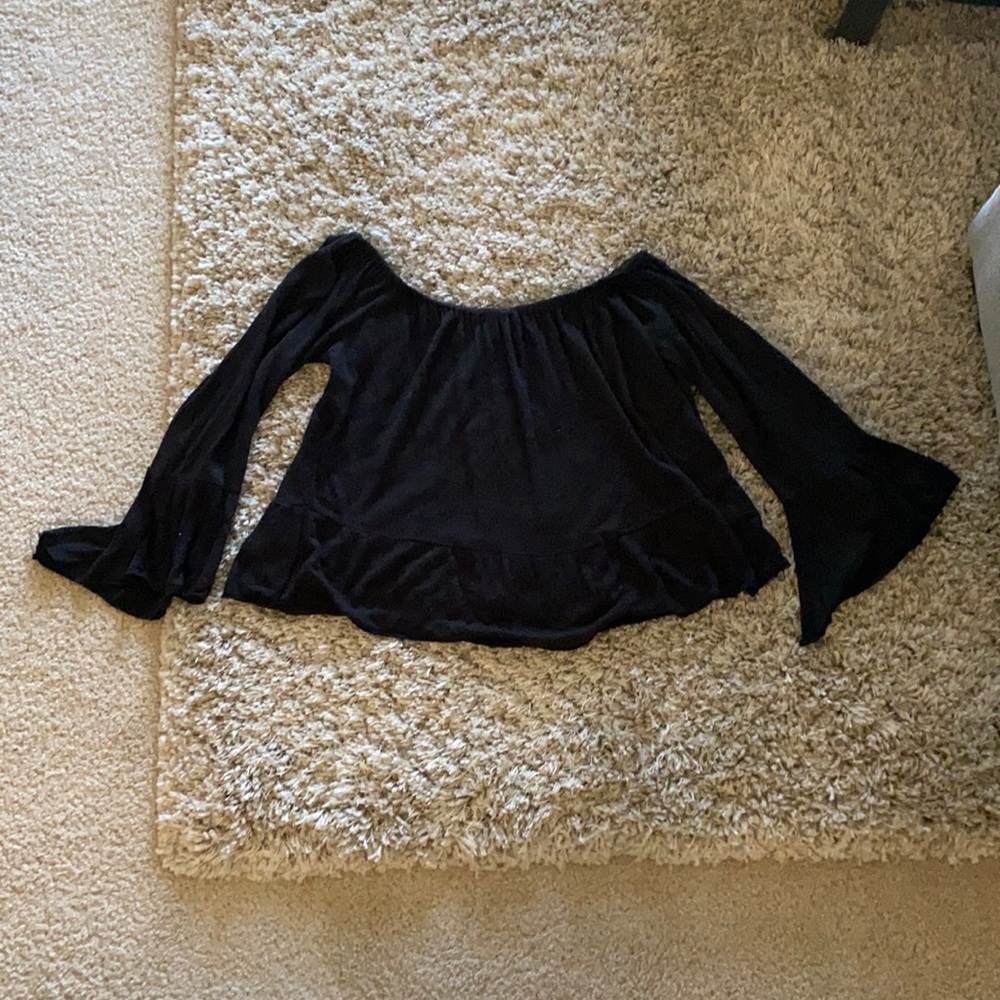 PAC Sun medium black off the shoulder top